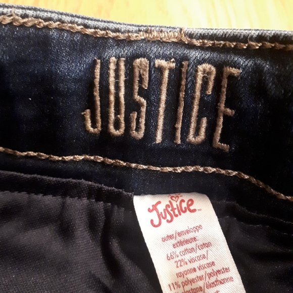 Bundle: one skort and one pair of shorts - Picture 8 of 12